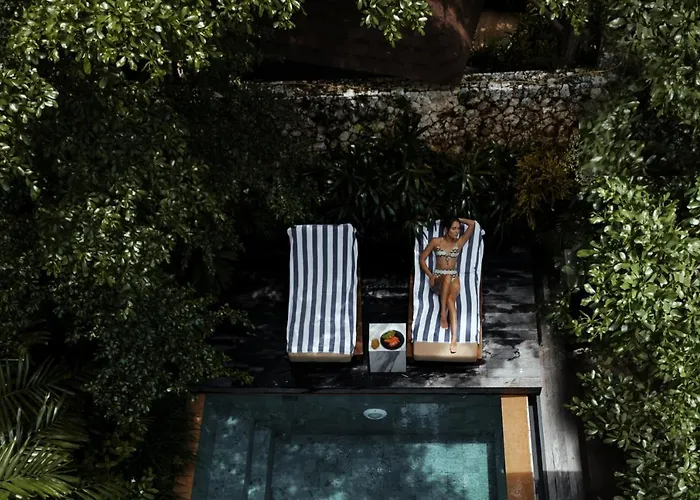 Hotel Munno *